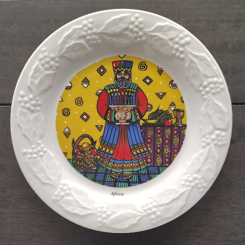 🕯️ Kwanzaa Holiday Traditions of The World Collection Plate. Like New. 1998